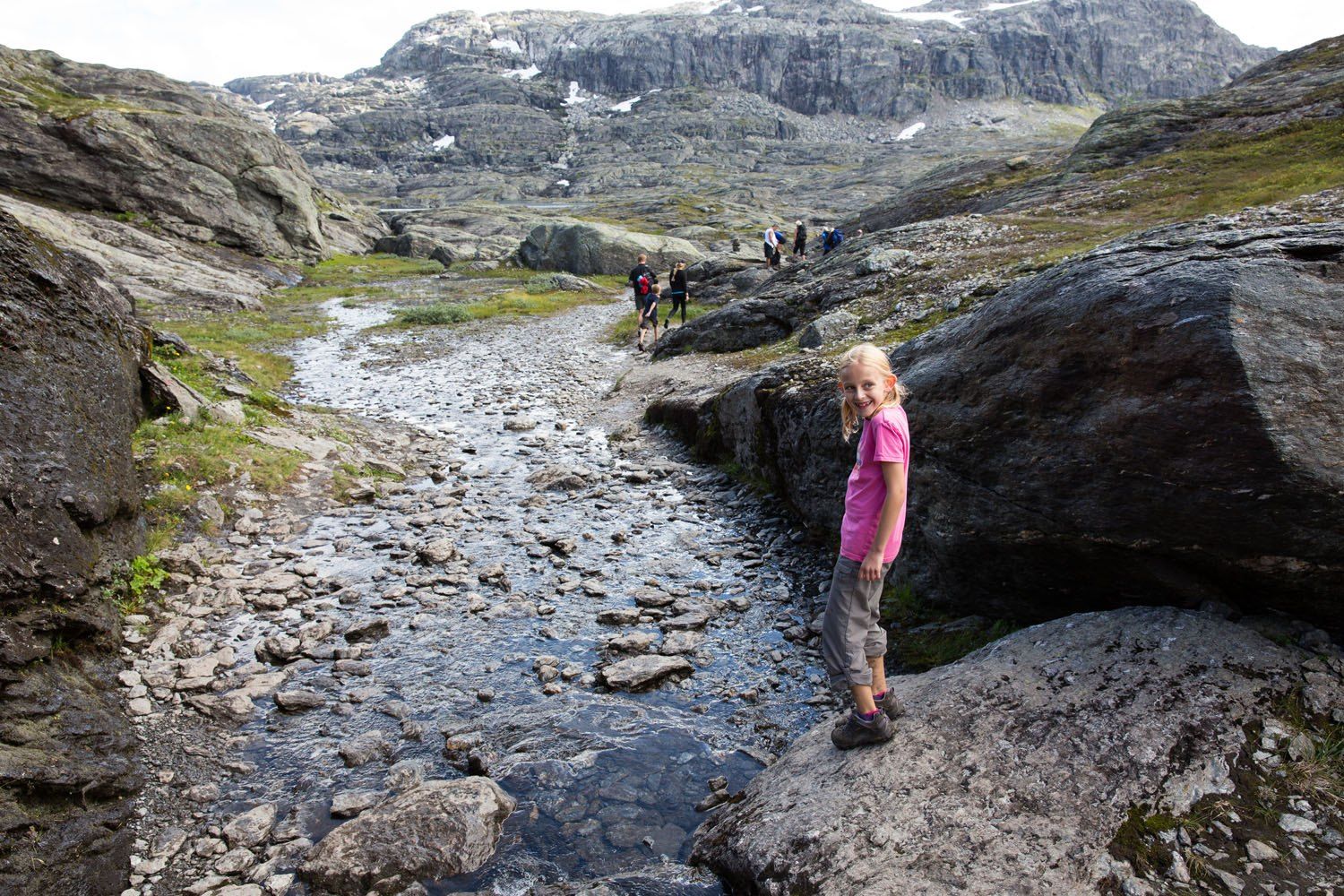 Hiking Trolltunga: Everything You Need to Know to Have the Best Experience | Earth Trekkers