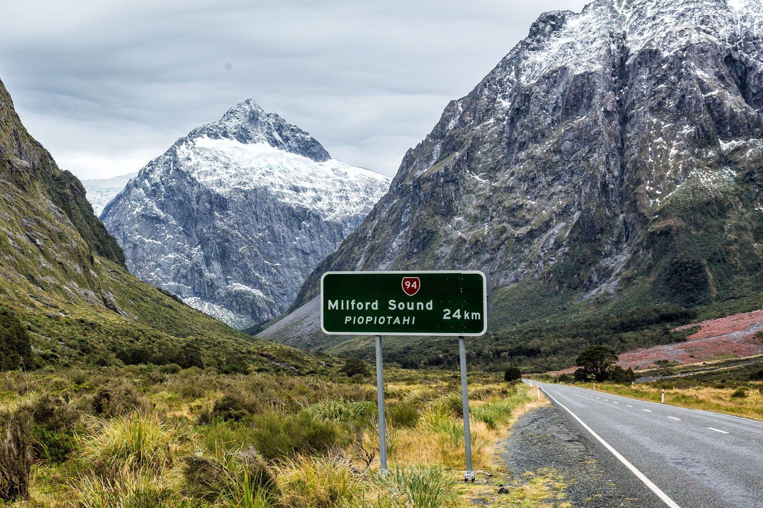 The Perfect Day Trip: Te Anau to the Milford Sound – Earth Trekkers