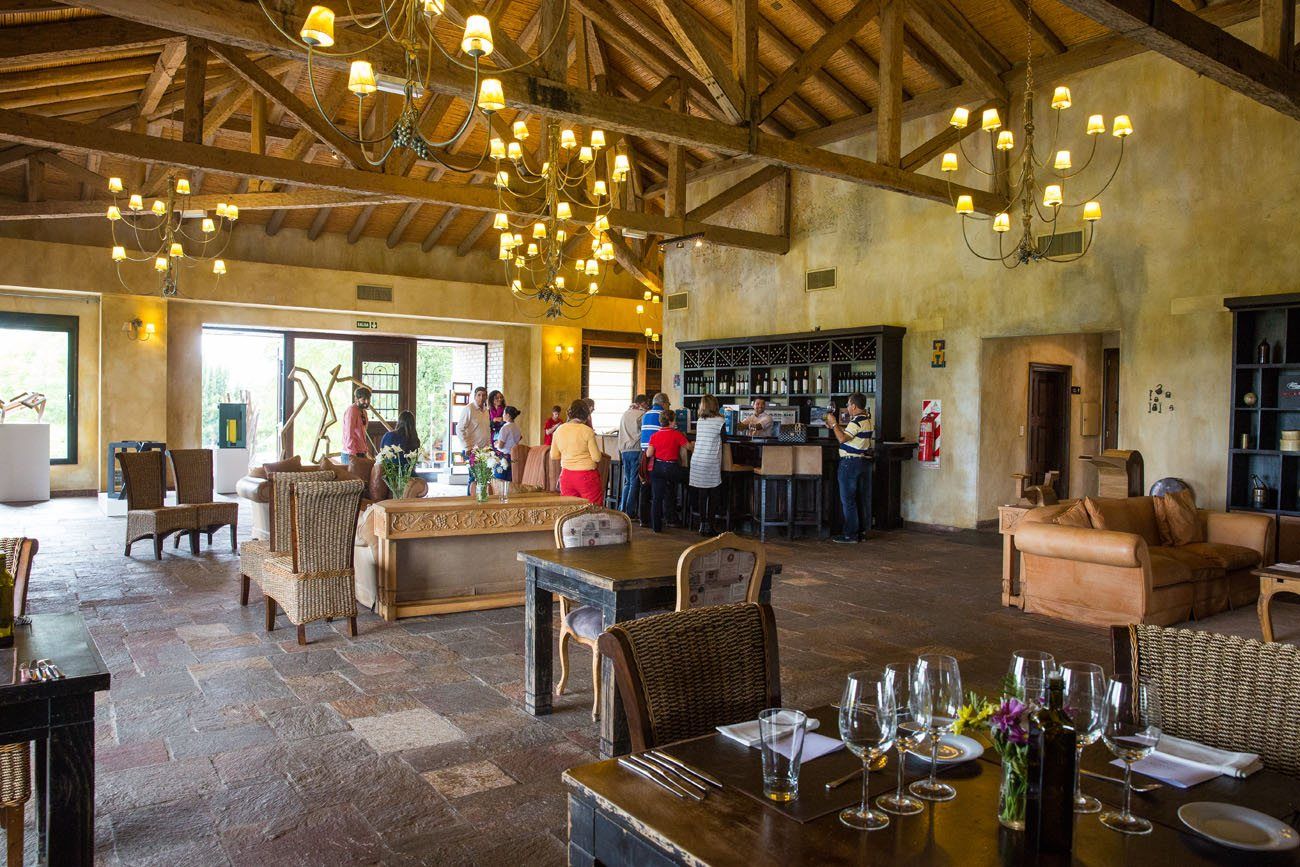 Andeluna Wine Tasting Room | Earth Trekkers