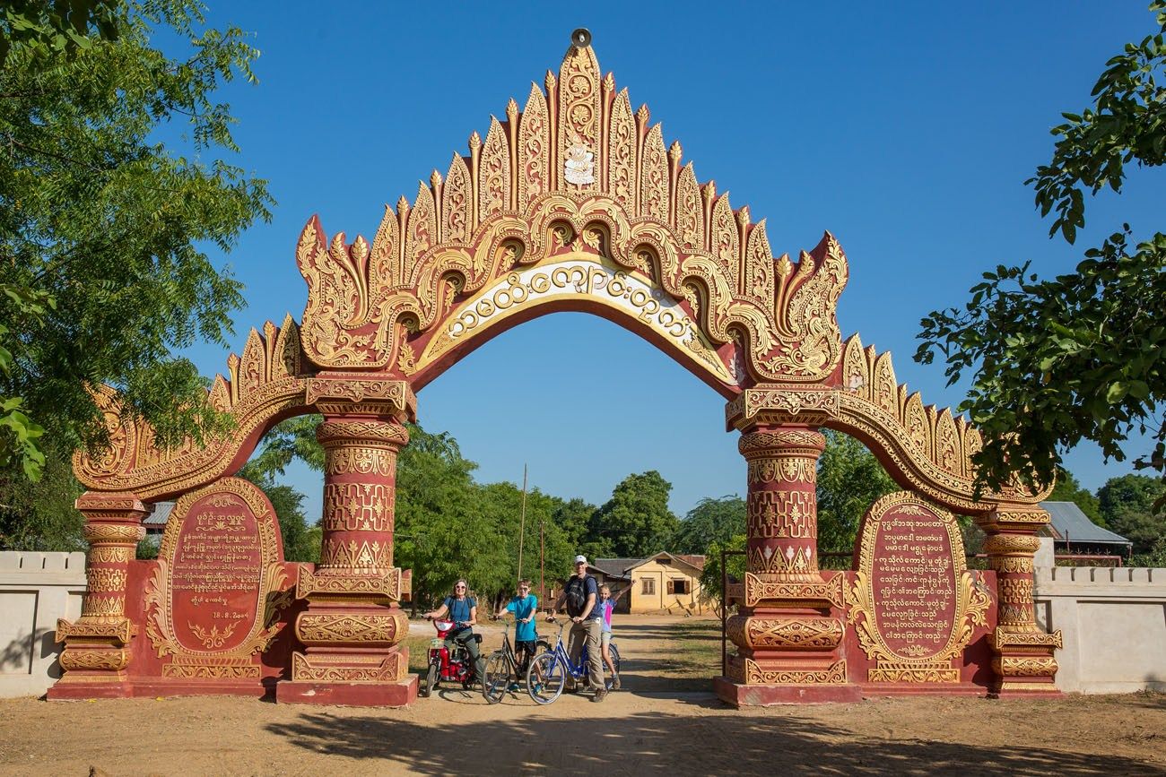 Cycling Bagan