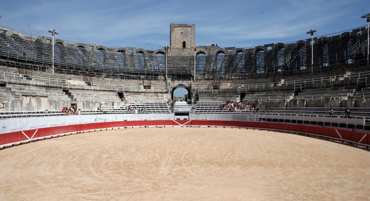 arles-bull-fighting-arena-earth-trekkers