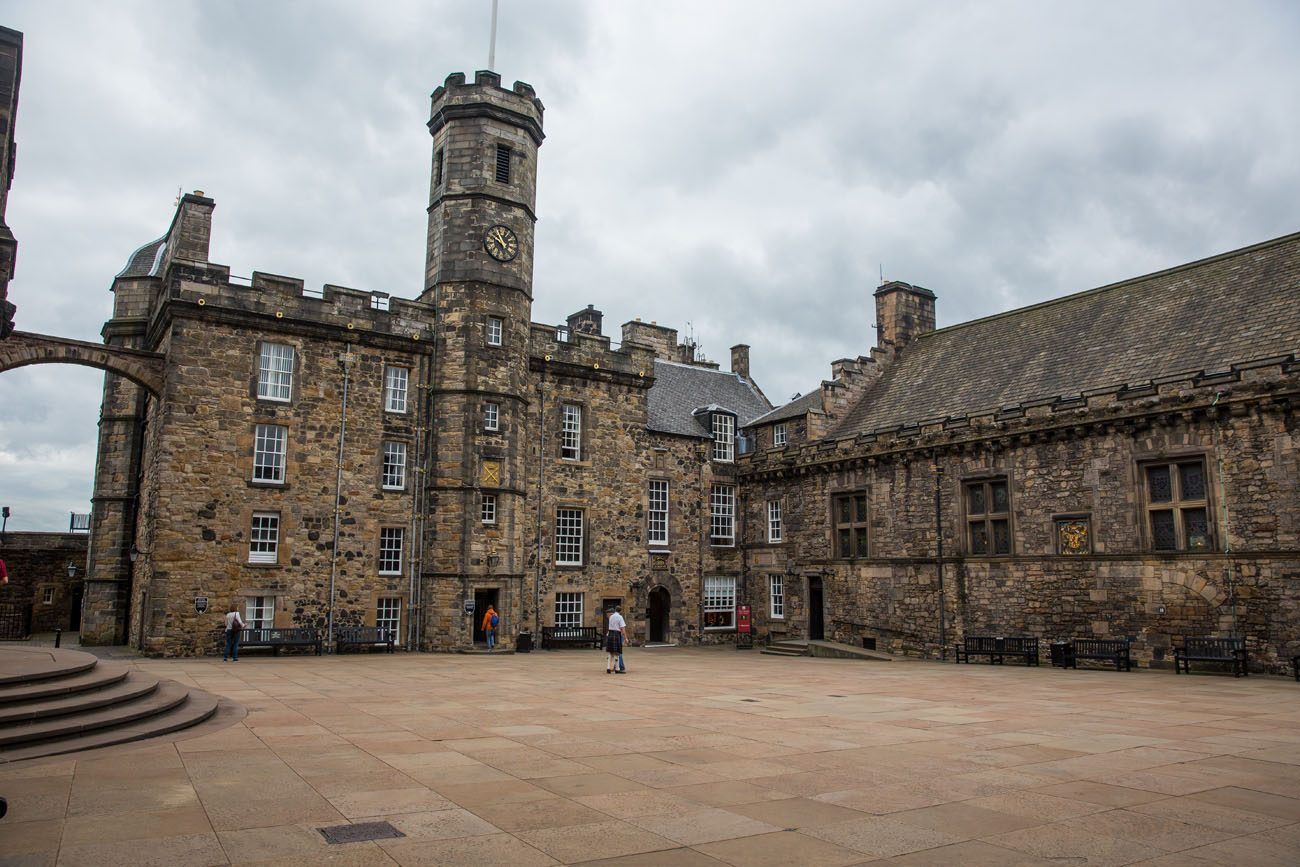 Edinburgh Castle Royal Square