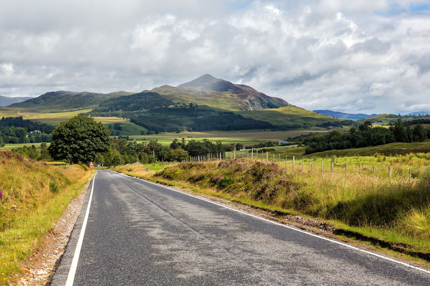 Driving to the Isle of Skye, Scotland Earth Trekkers