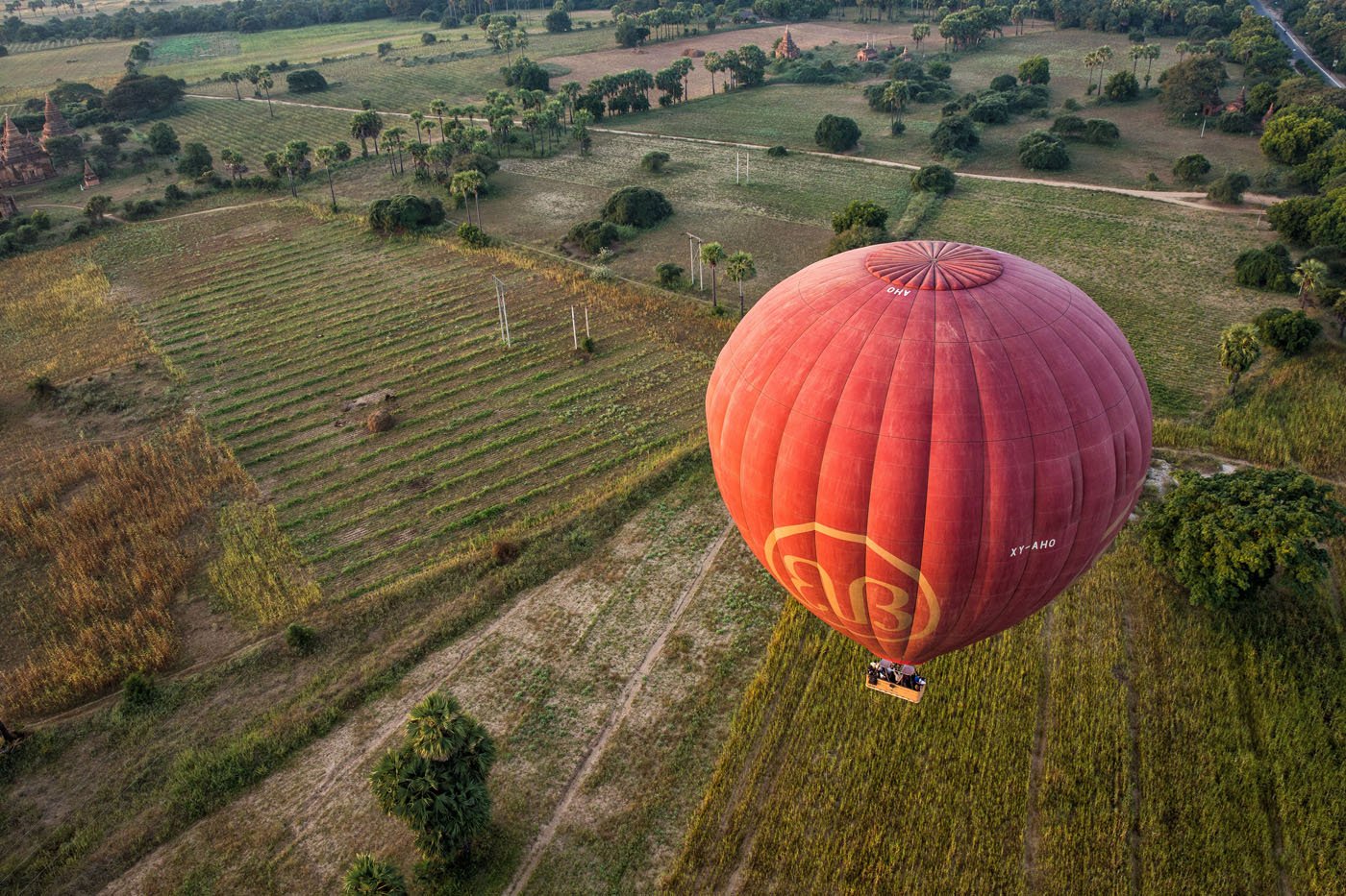 A Hot Air Balloon Ride Over Bagan, Myanmar | Earth Trekkers