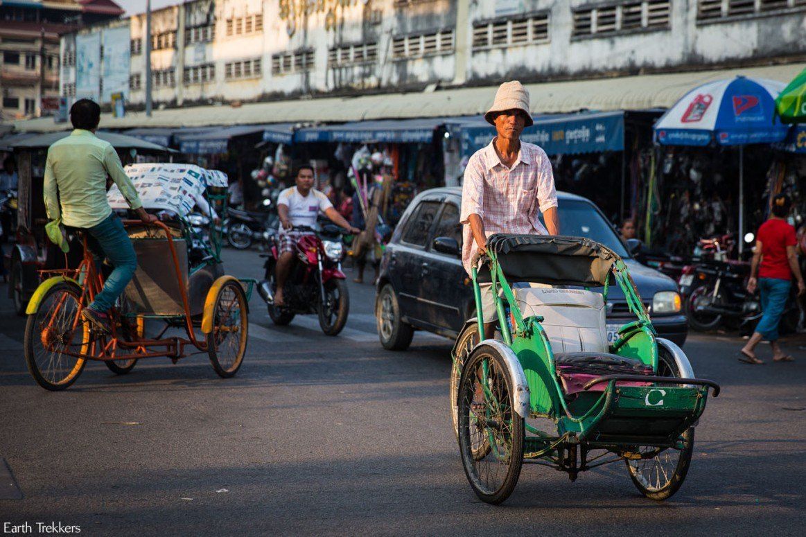 Walking the Streets of Phnom Penh – Earth Trekkers