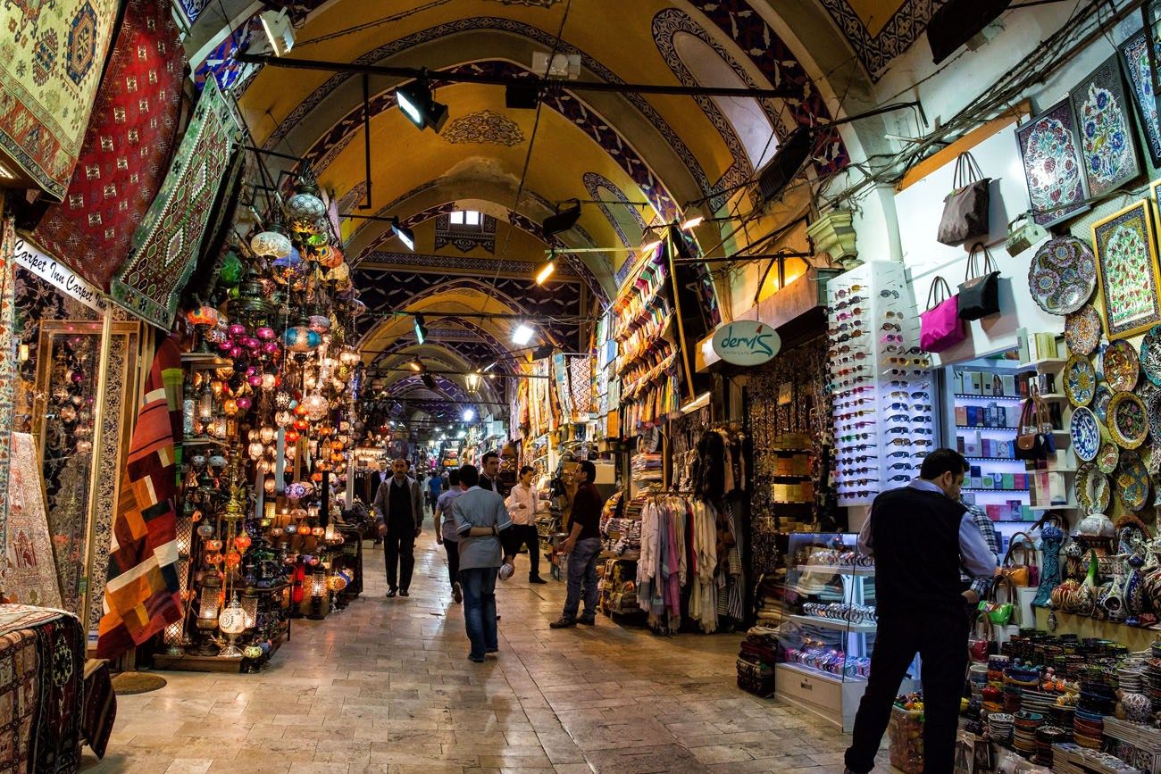 Exploring The Grand Bazaar The LARGEST Market In Istanbul, Turkey 