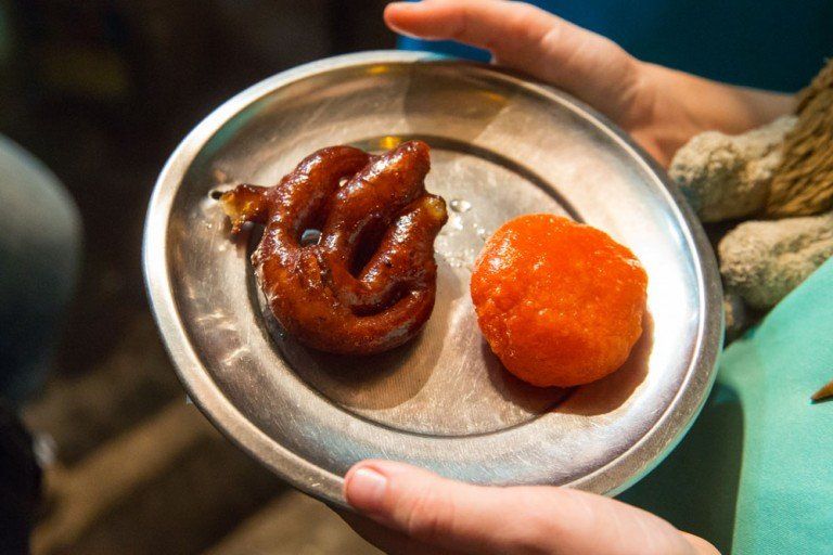 Street Food Tour in Mumbai India Earth Trekkers