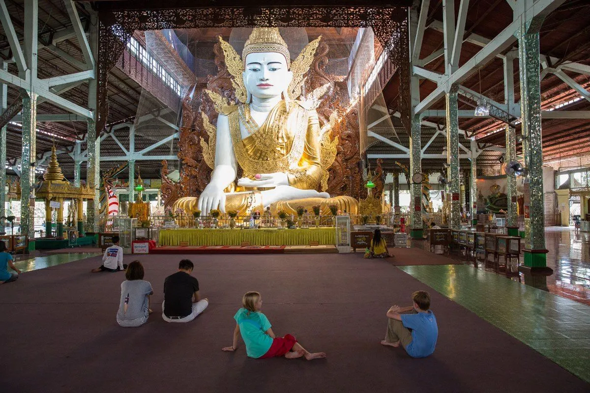 Sitting Buddha Yangon