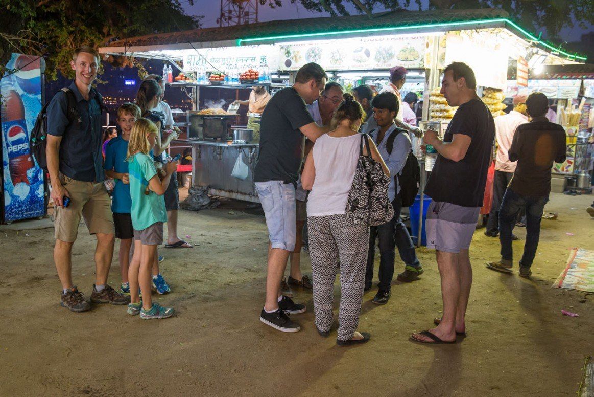 Street Food Tour in Mumbai – Earth Trekkers