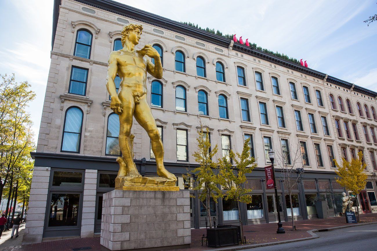 Louisville golden statue