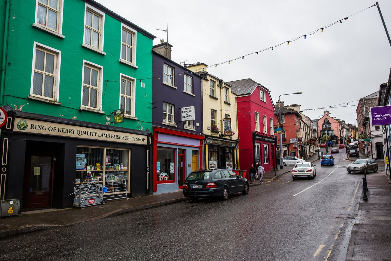 Driving The Ring Of Kerry, Ireland | Earth Trekkers