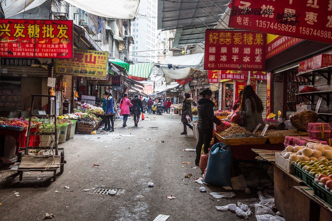 Not Your Typical Market Tour in Zhangjiajie, China - Earth Trekkers