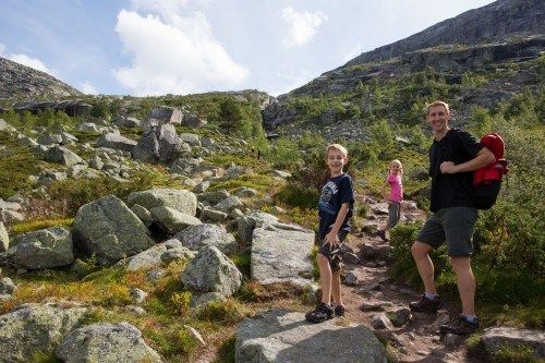 Hiking Trolltunga