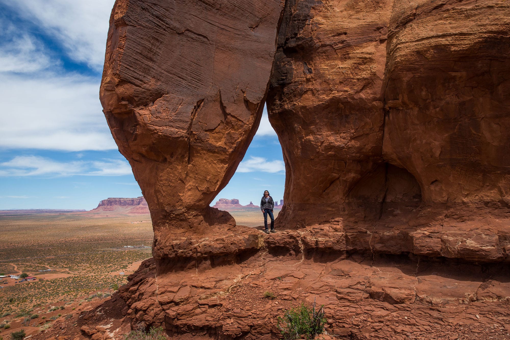 Is Teardrop Arch In Monument Valley Worth It? | Earth Trekkers