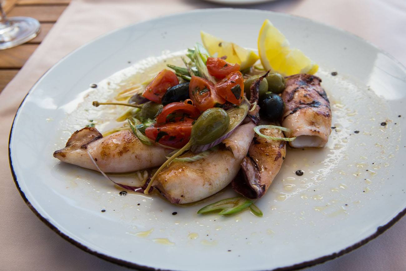 7 Great Dubrovnik Restaurants to Try Earth Trekkers