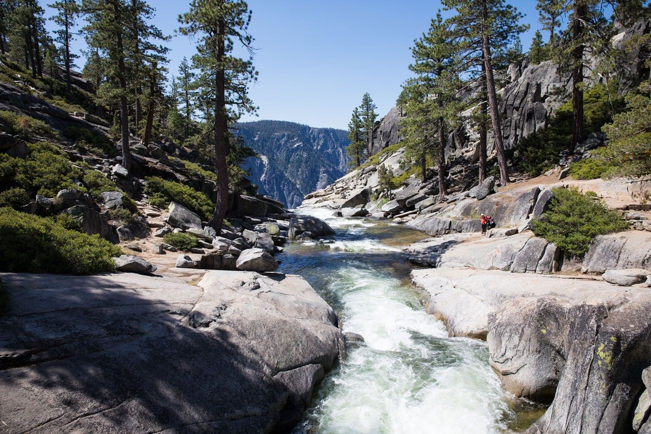 Hiking to Upper Yosemite Falls and Yosemite Point  Earth Trekkers