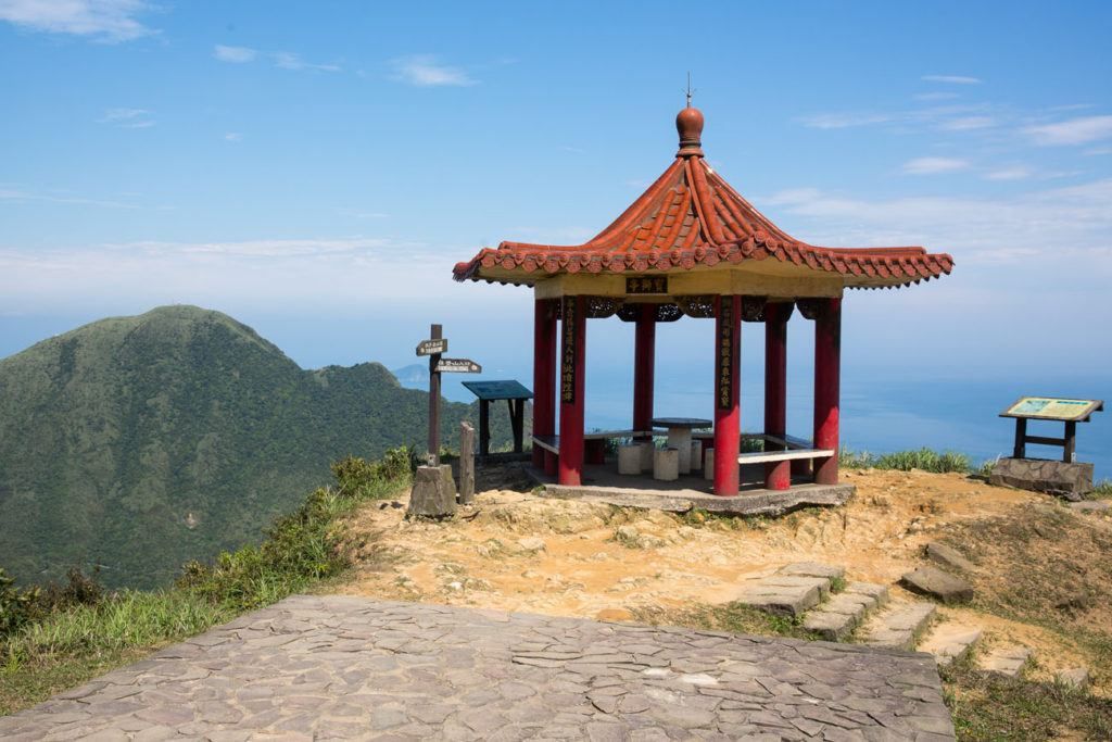 Hiking Teapot Mountain in Taiwan Earth Trekkers