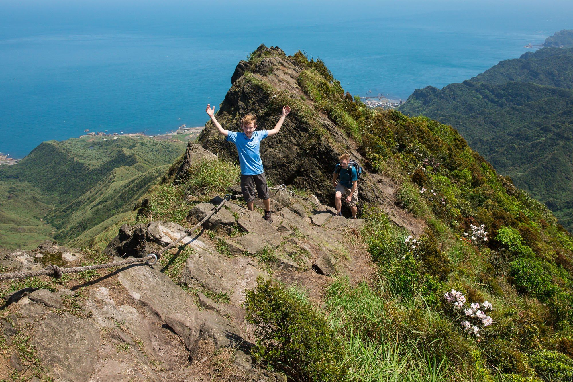 Hiking Teapot Mountain in Taiwan Earth Trekkers