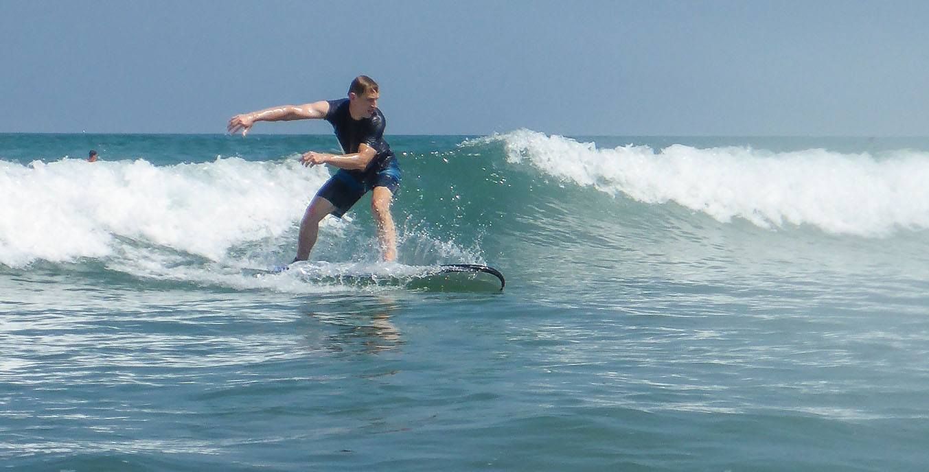 Tim Surfing Bali