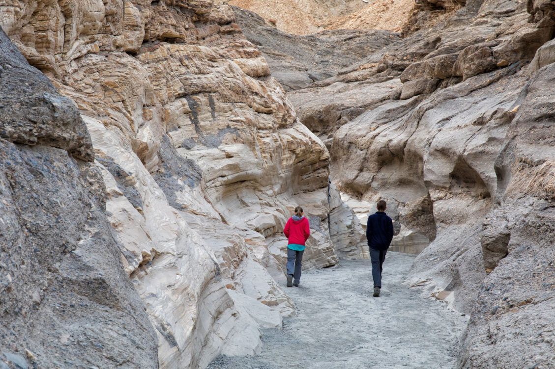 Hiking Mosaic Canyon in Death Valley | Earth Trekkers