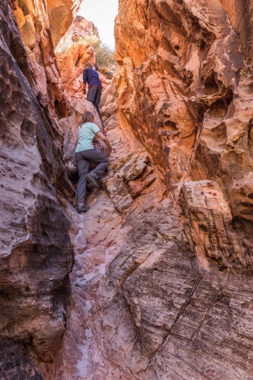 Two Fun, Short Hikes to do at Red Rock Canyon, Las Vegas Earth Trekkers