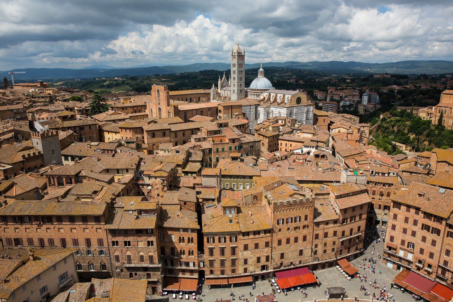 one-perfect-day-in-siena-italy-earth-trekkers