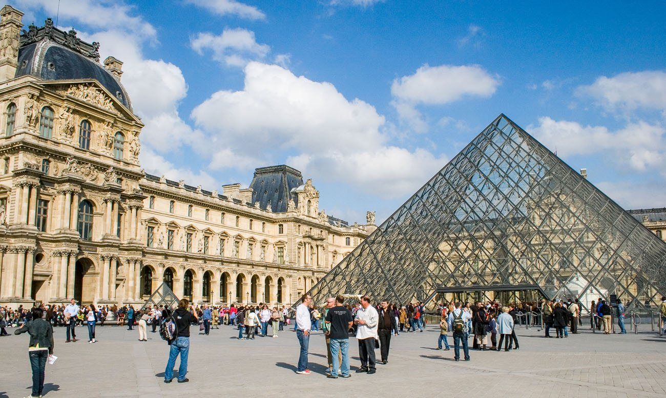 Louvre | Best Things to Do in Paris