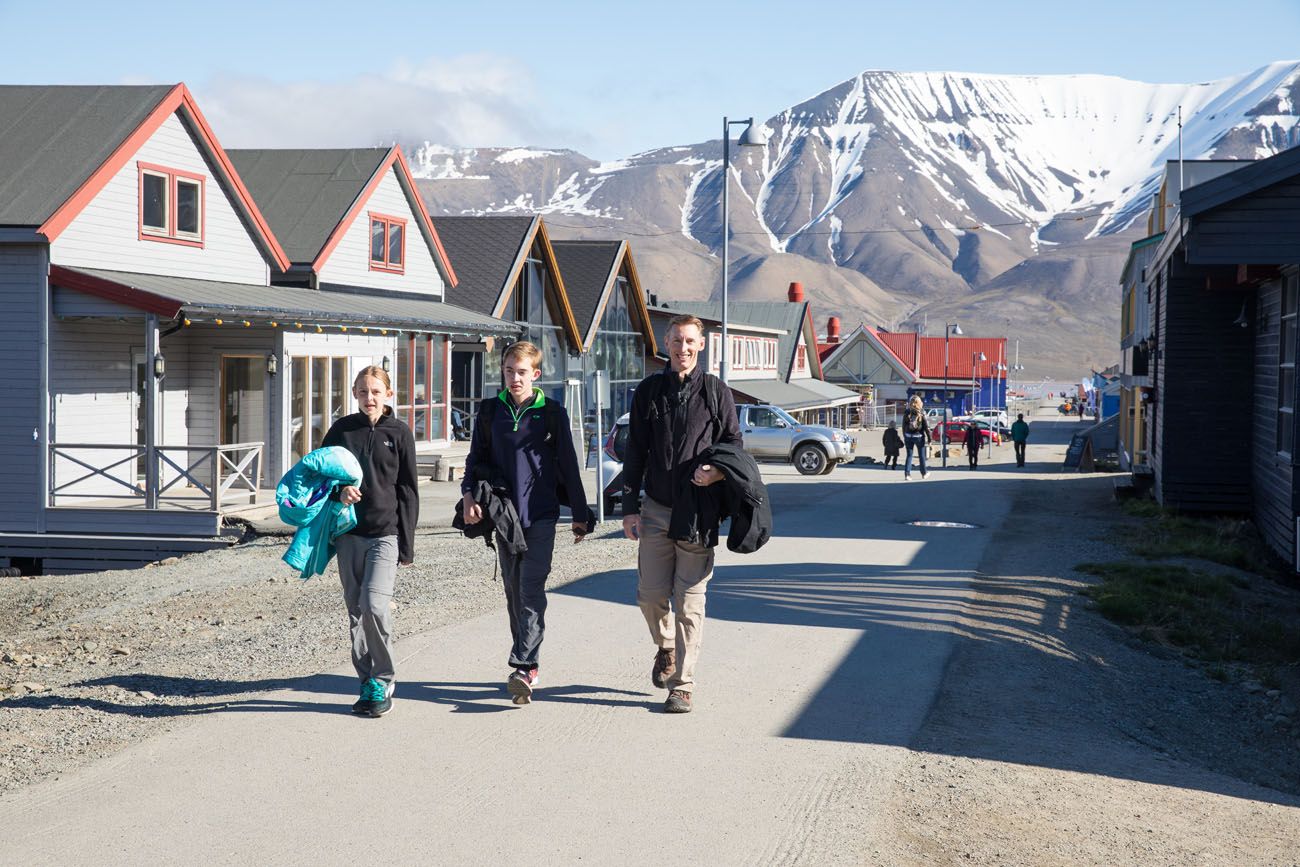 Longyearbyen in June | Earth Trekkers