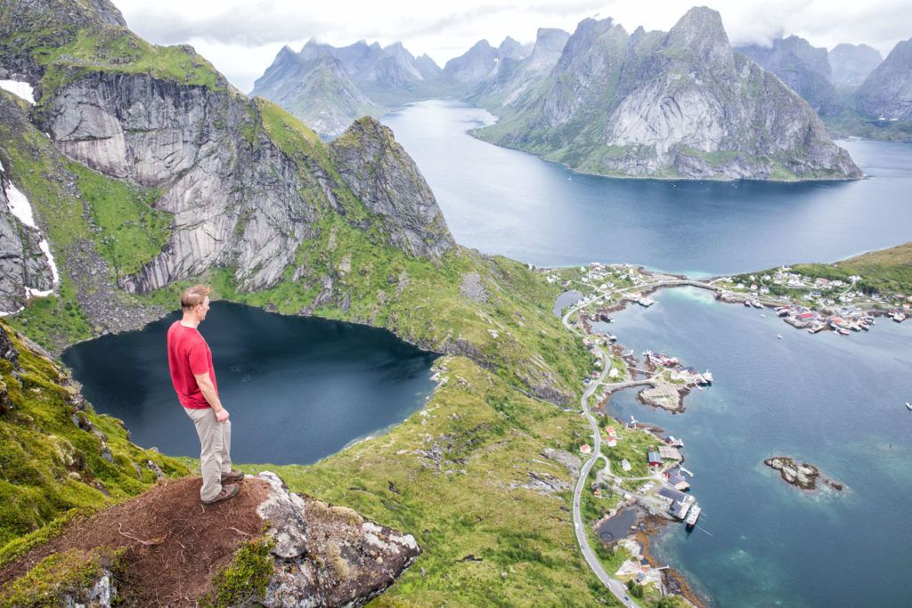 How To Hike Reinebringen (+ Helpful Tips & Photos) – Earth Trekkers