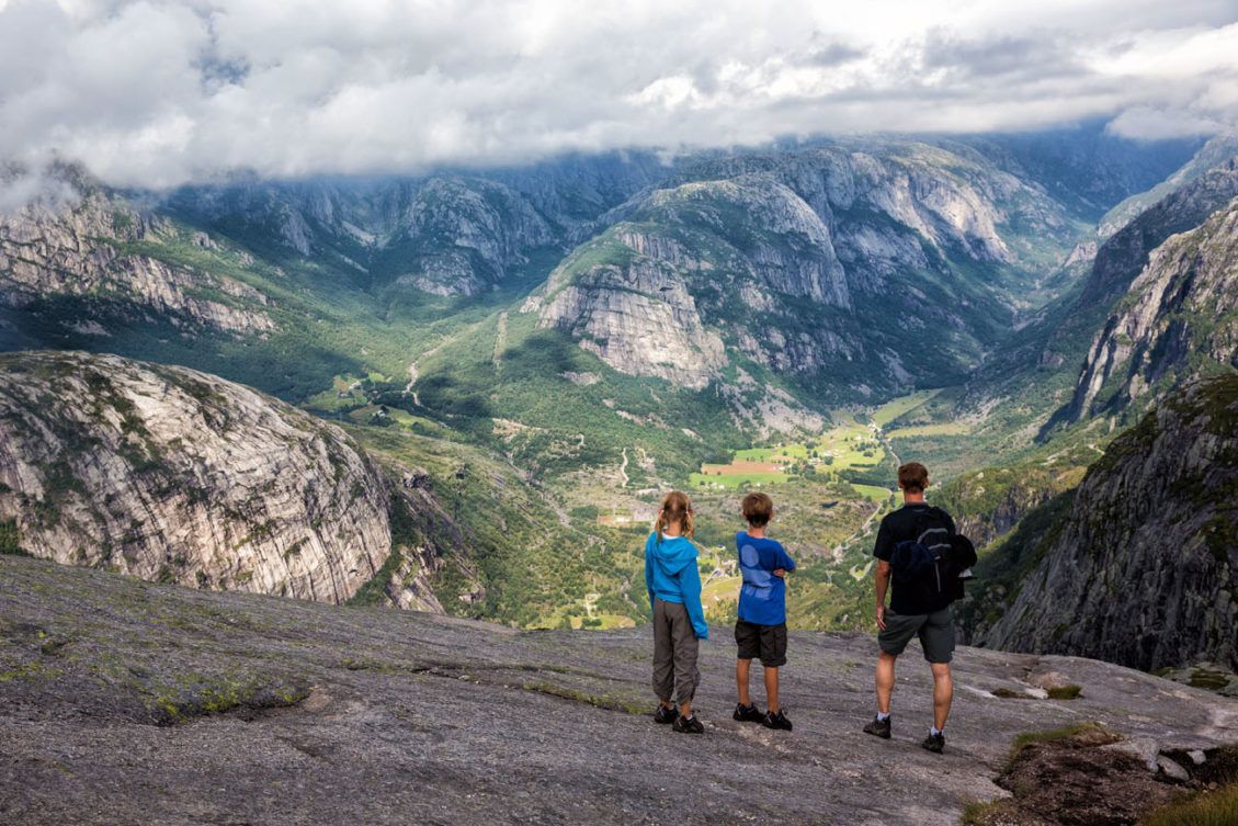 14 Best Hikes in Norway to Put on Your Bucket List – Earth Trekkers