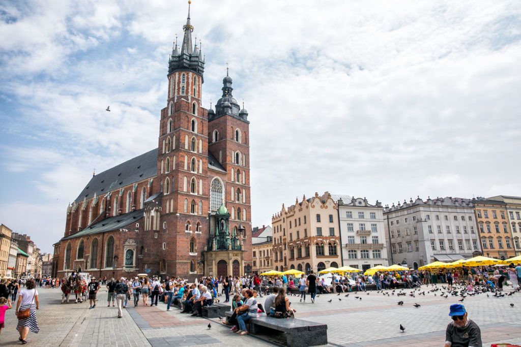 25 Great Things to do in Krakow, Poland Earth Trekkers