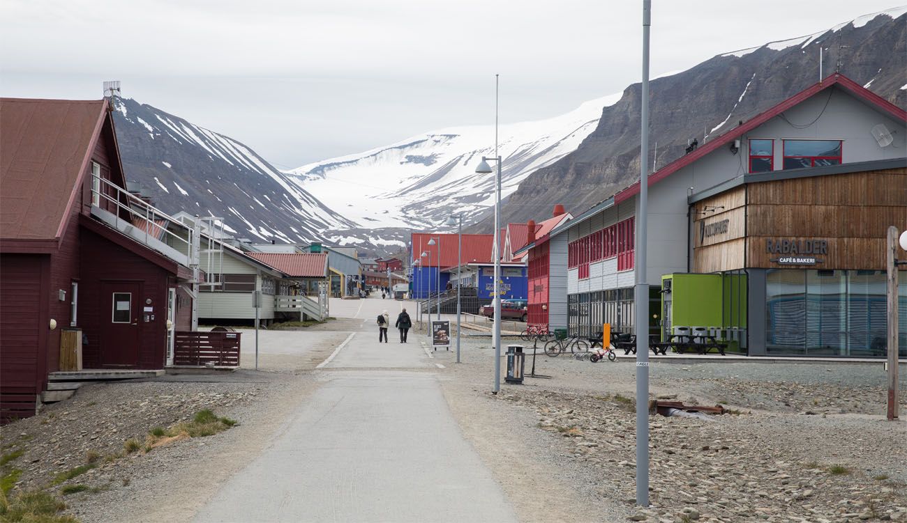 Walking through Longyearbyen