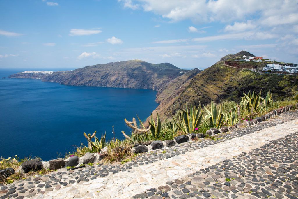 how-to-hike-from-fira-to-oia-the-most-beautiful-walk-on-santorini