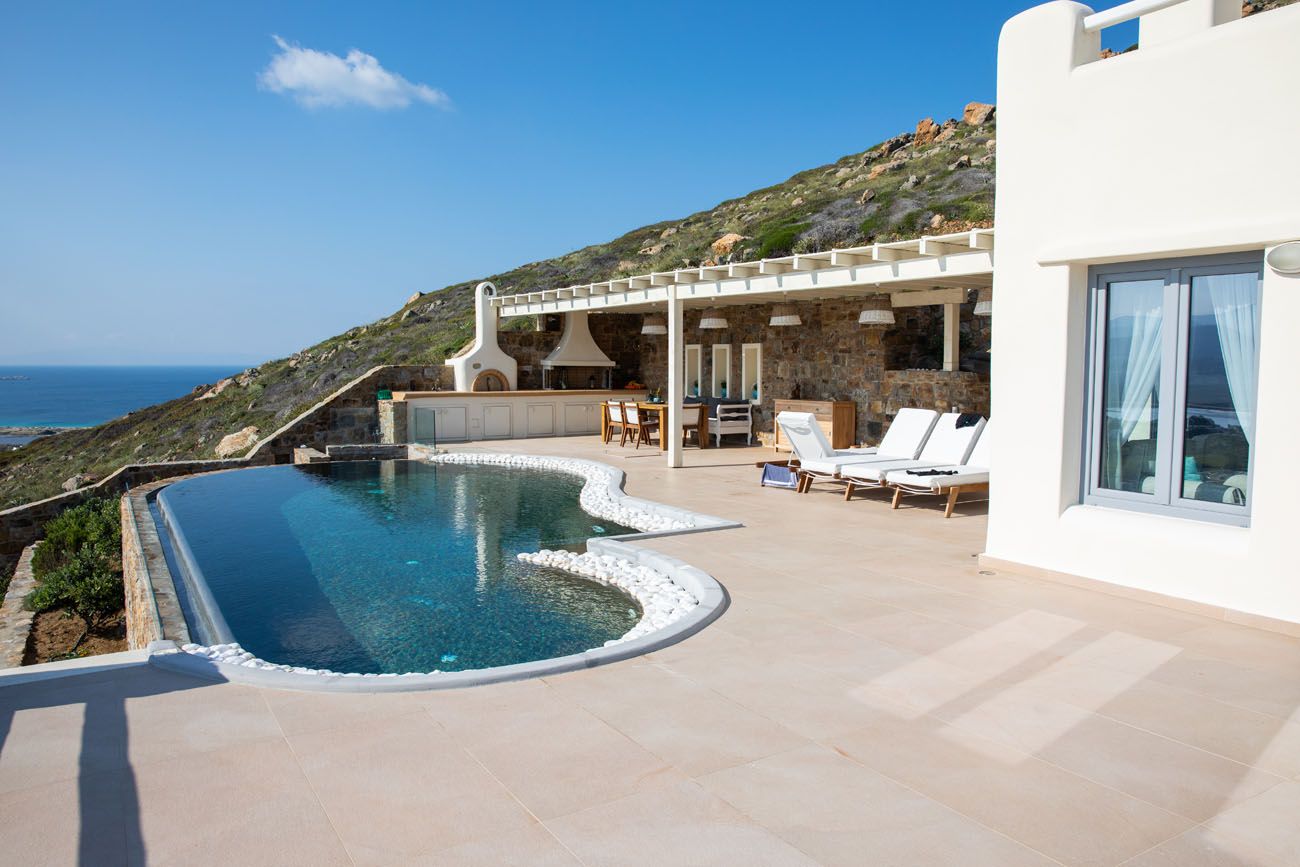 Naxos Rock Villas 