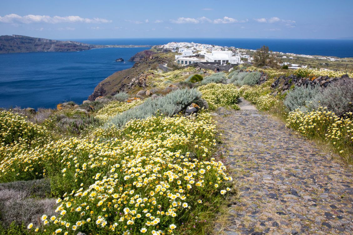 how-to-hike-from-fira-to-oia-the-most-beautiful-walk-on-santorini