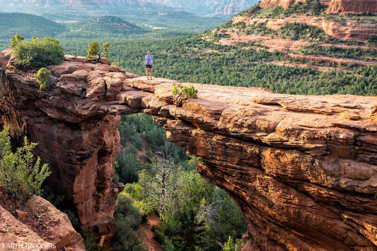 How to Hike to Devils Bridge in Sedona | Earth Trekkers