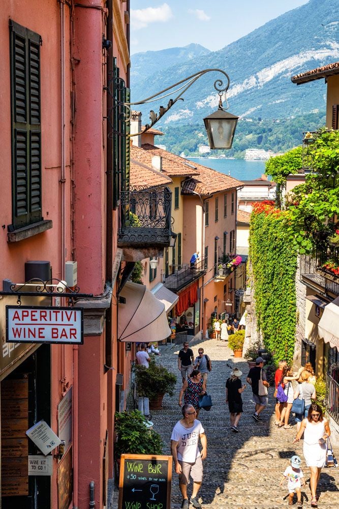 Como San Giovanni Train Station Guide