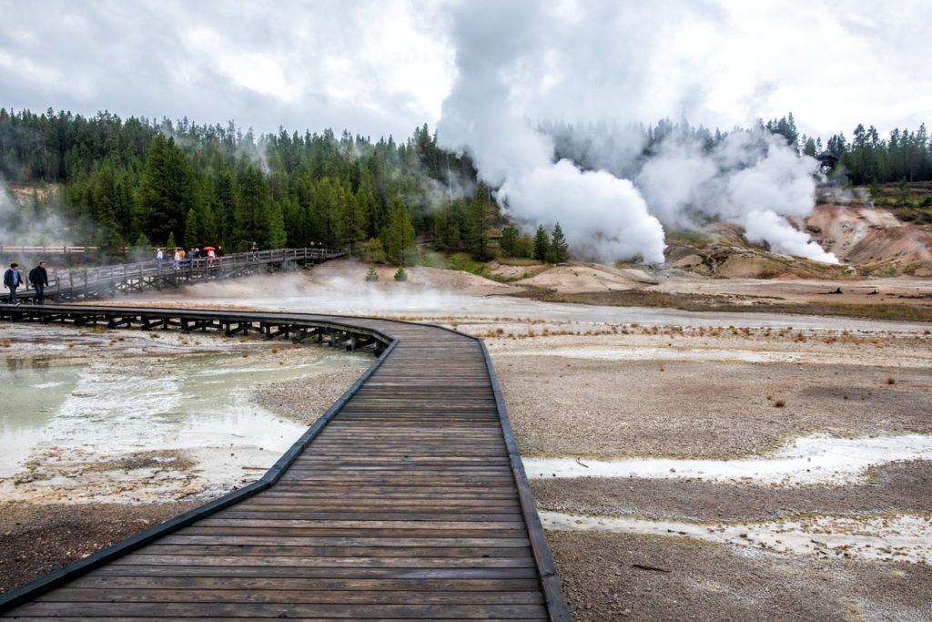 Norris Geyser Basin Earth Trekkers