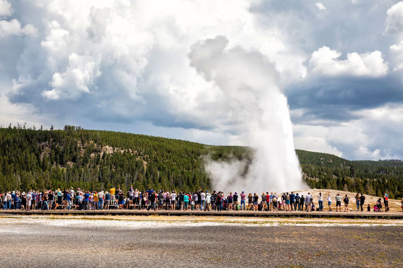 Old Faithful best things to do in Yellowstone