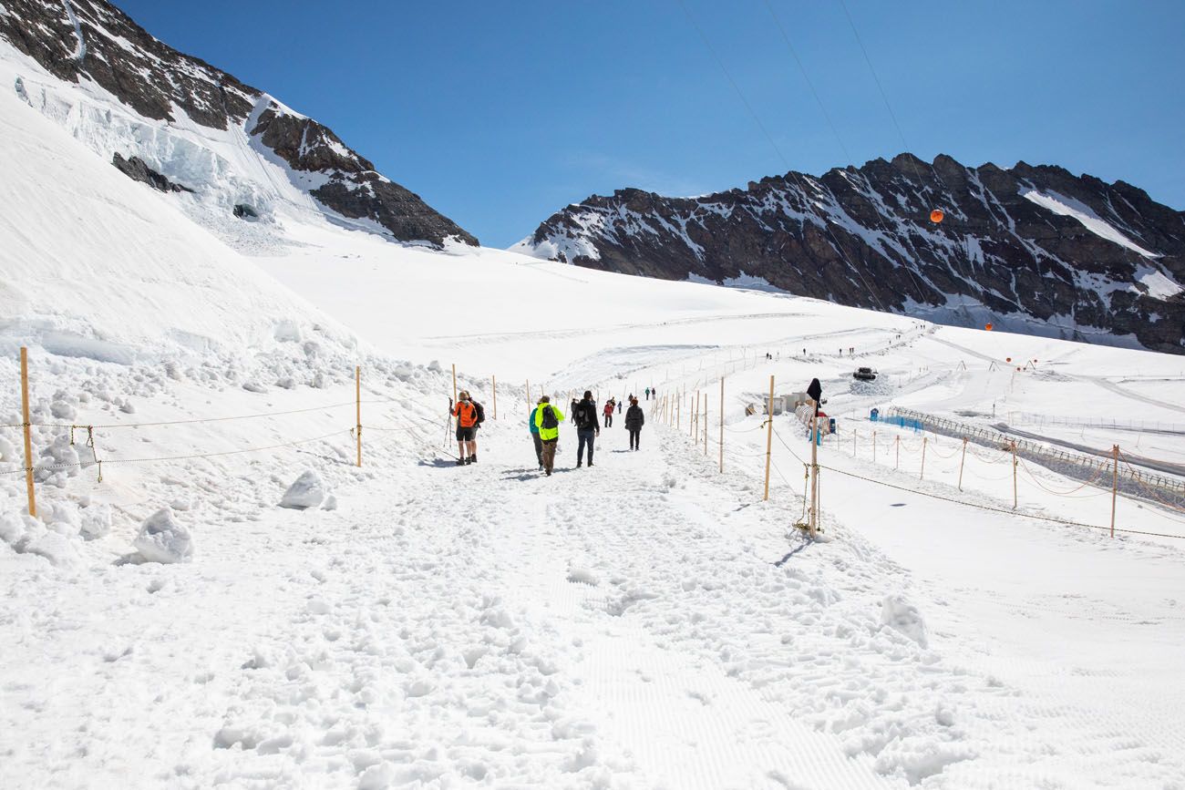 Trail to Monchsjochhutte how to visit Jungfraujoch