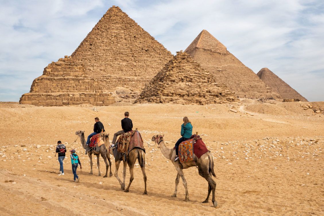 10 Day Egypt Itinerary: Cairo, Aswan, Luxor, & Abu Simbel | Earth Trekkers