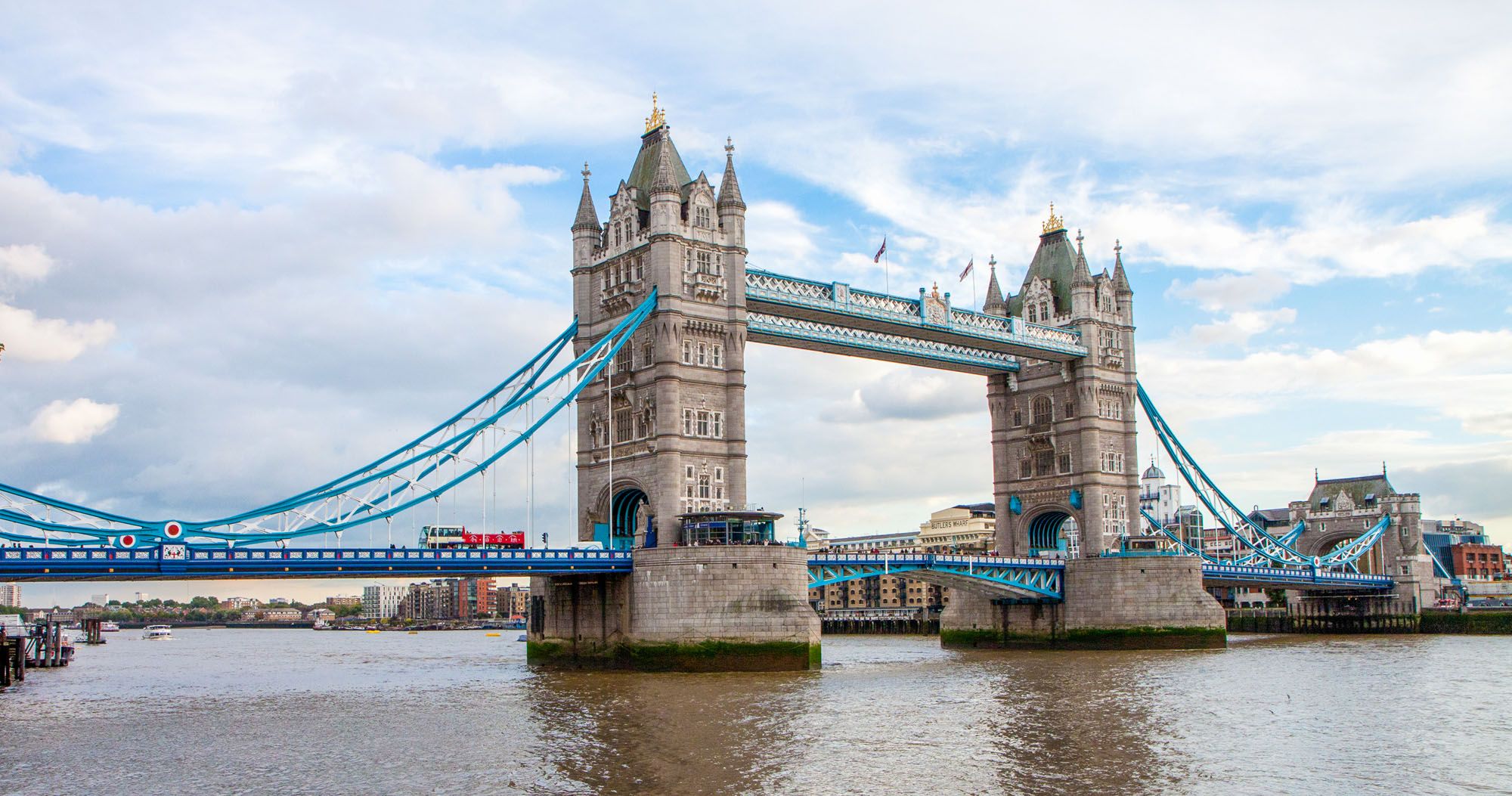 Featured image for “London Bucket List: 50 Epic Things to Do in London”