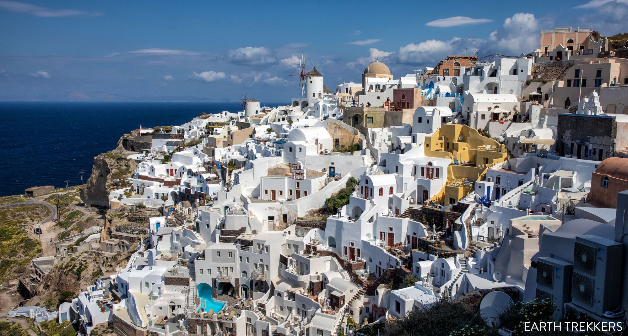Featured image for “20 Amazing Things to Do in Santorini, Greece”