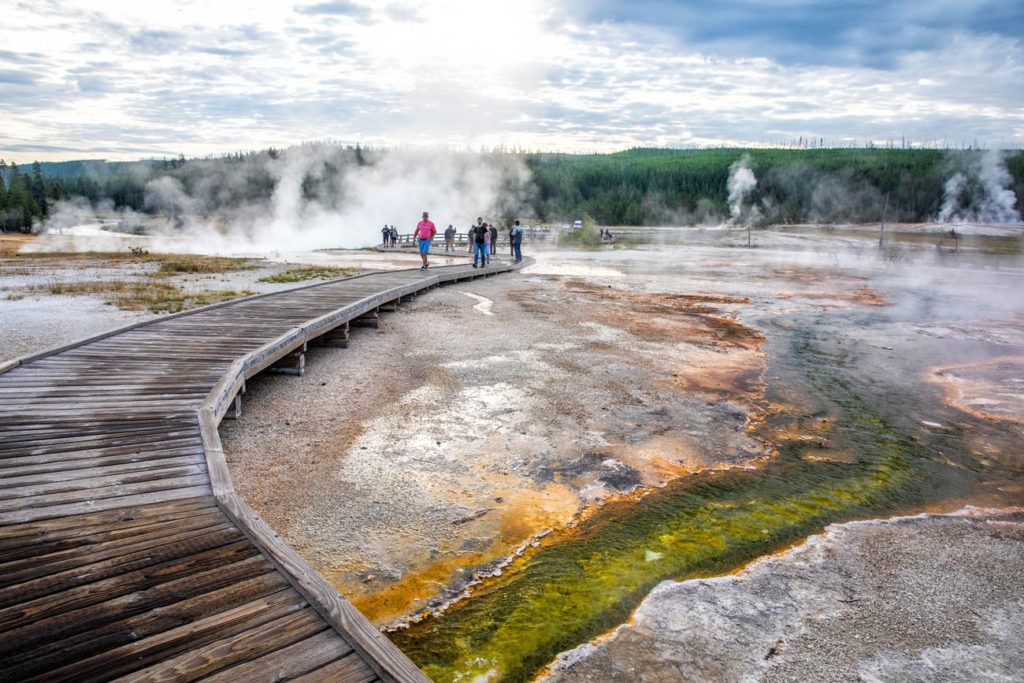 Best Geyser Basins In Yellowstone National Park – Earth Trekkers