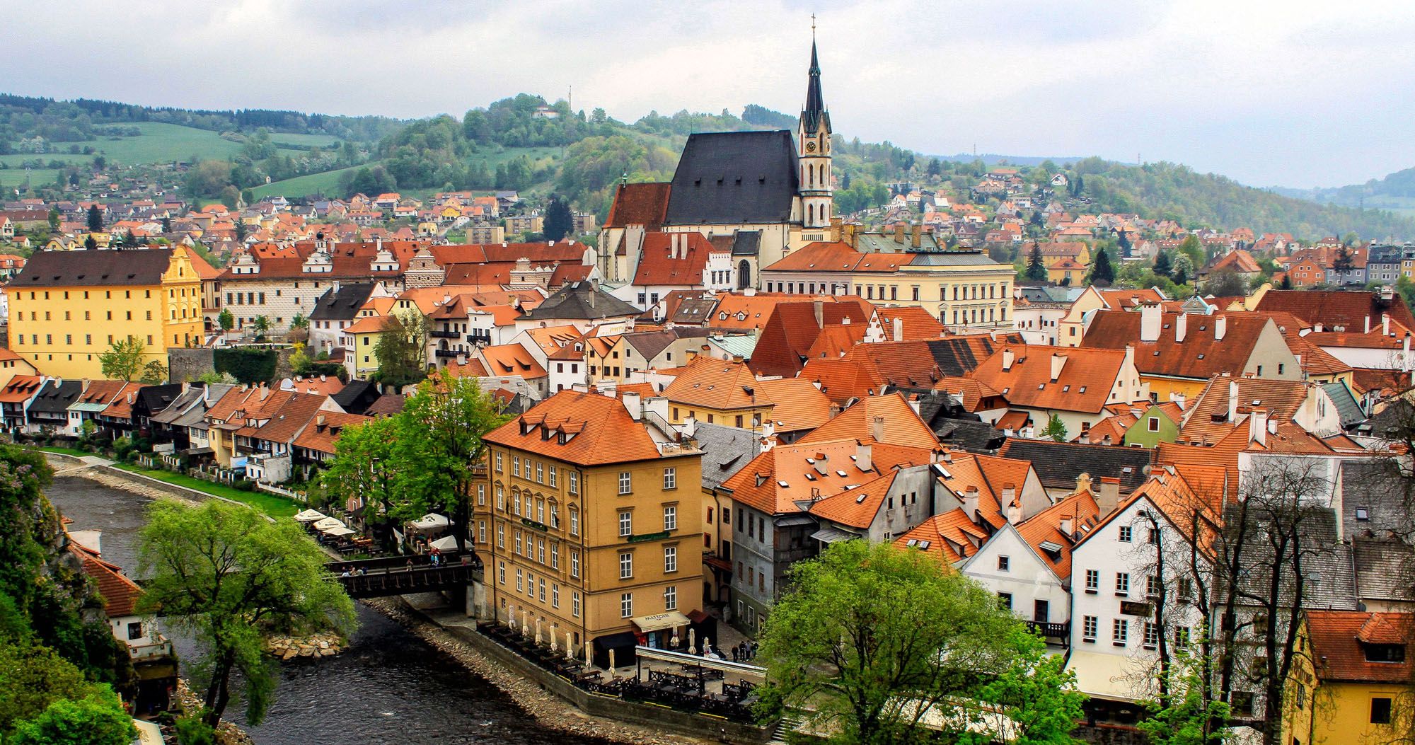 Featured image for “How to Day Trip to Cesky Krumlov from Prague and Vienna”