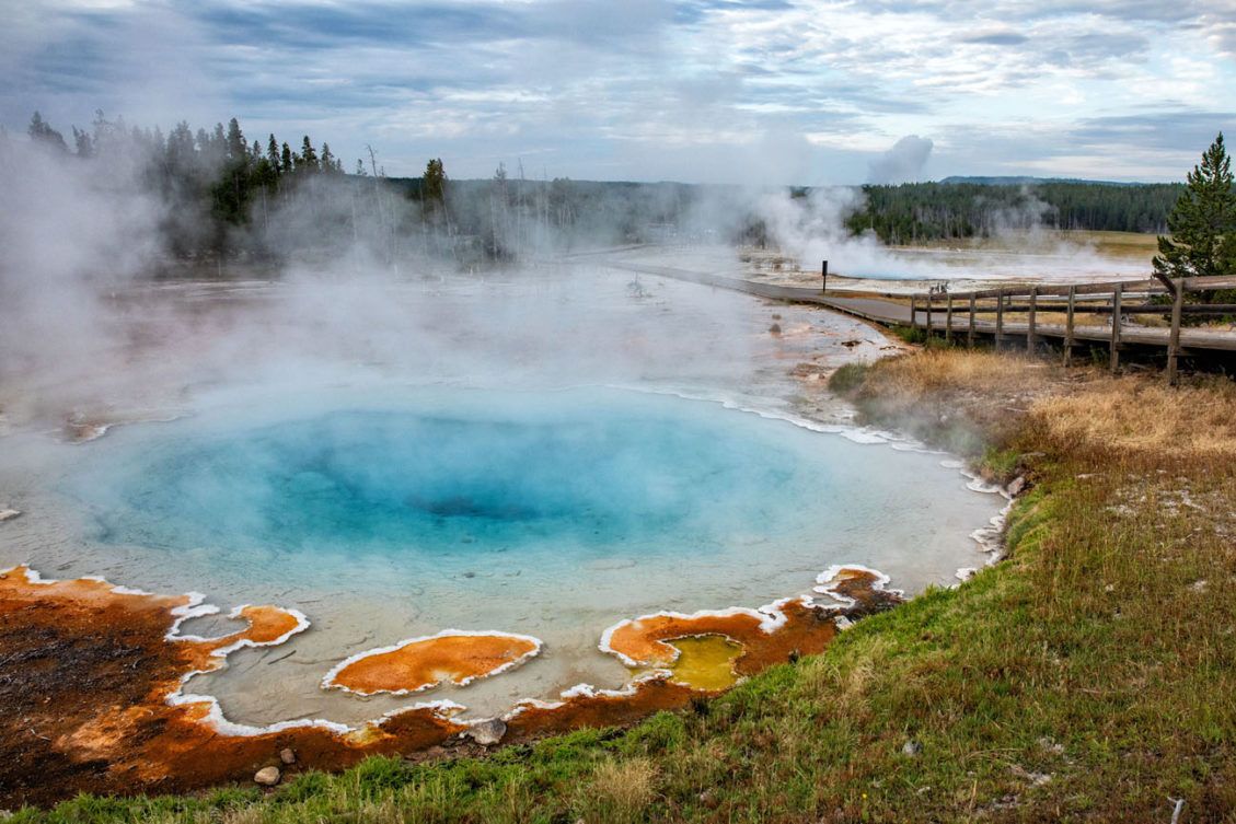 6 Best Geyser Basins In Yellowstone National Park Earth Trekkers   Lower Geyser Basin 1129x753 .optimal 