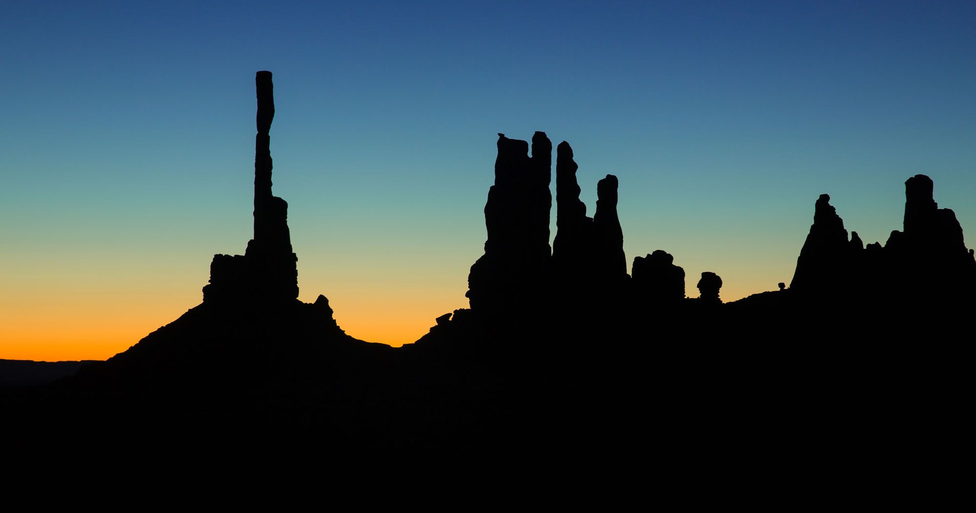 Featured image for “What to Expect on a Monument Valley Sunrise Tour”