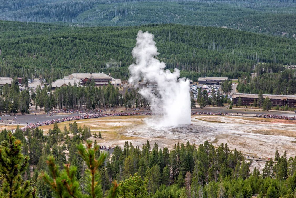 Best Geyser Basins In Yellowstone National Park – Earth Trekkers