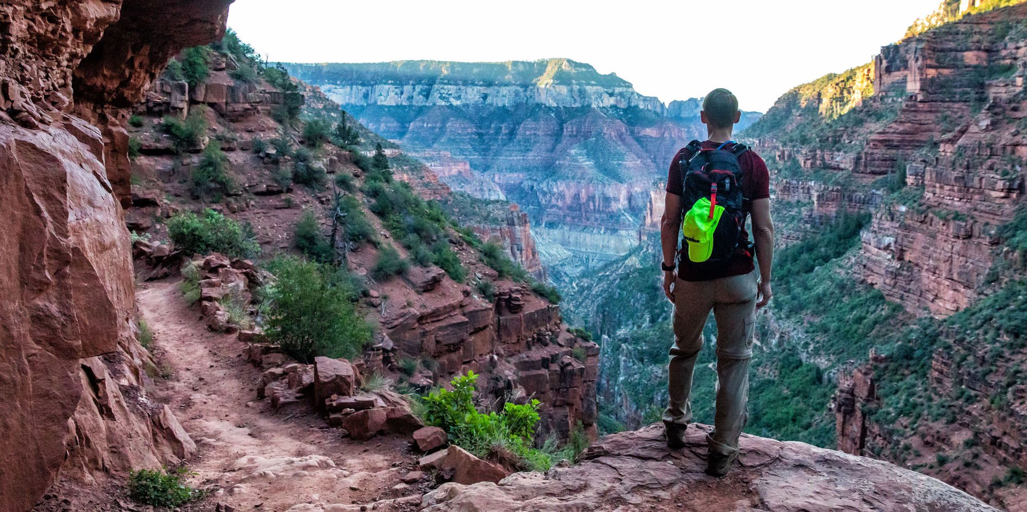 Hiking tours to outlet bottom of grand canyon