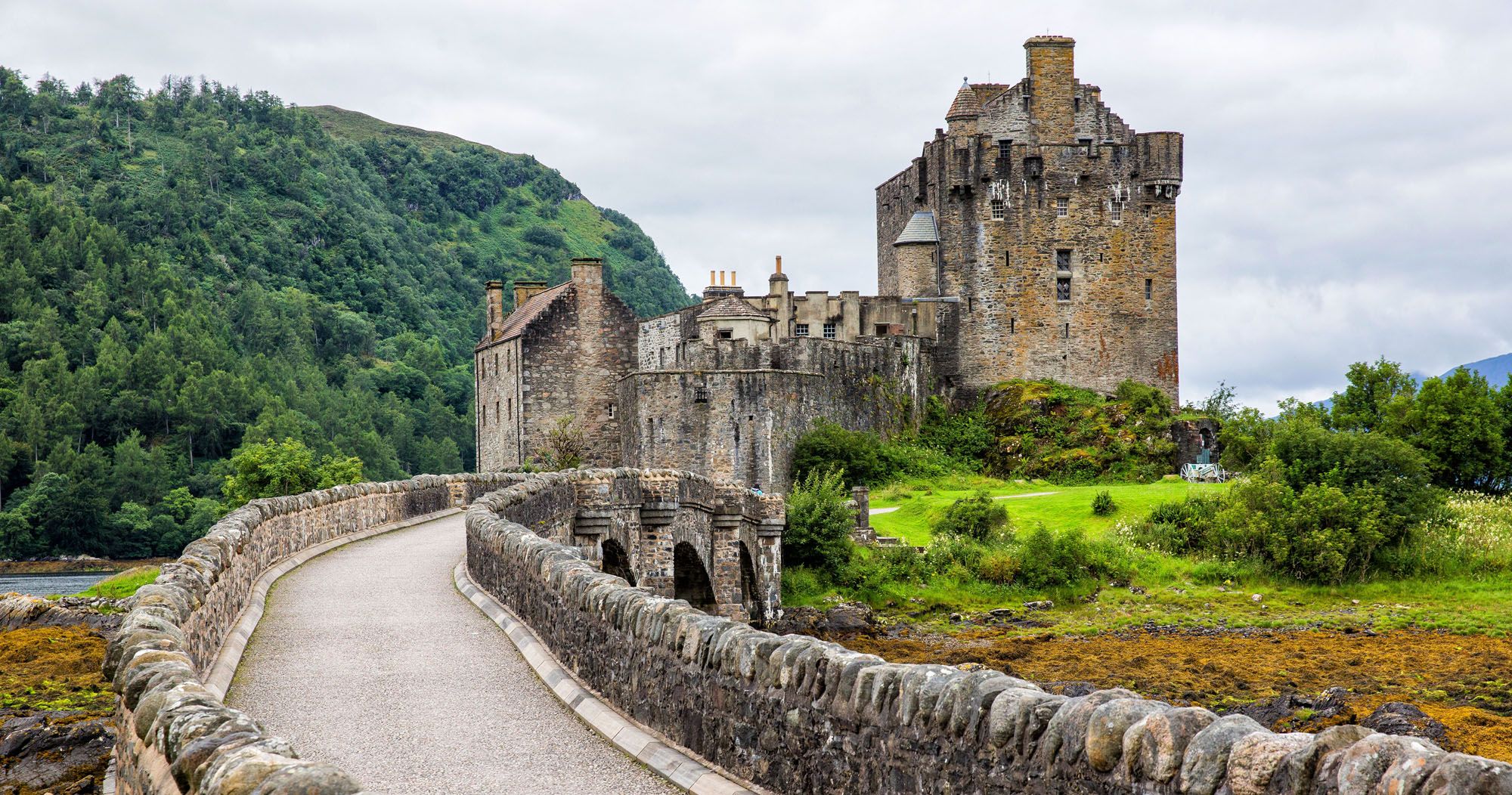 Featured image for “10 Day Scotland Itinerary: Edinburgh, Glasgow & the Isle of Skye”